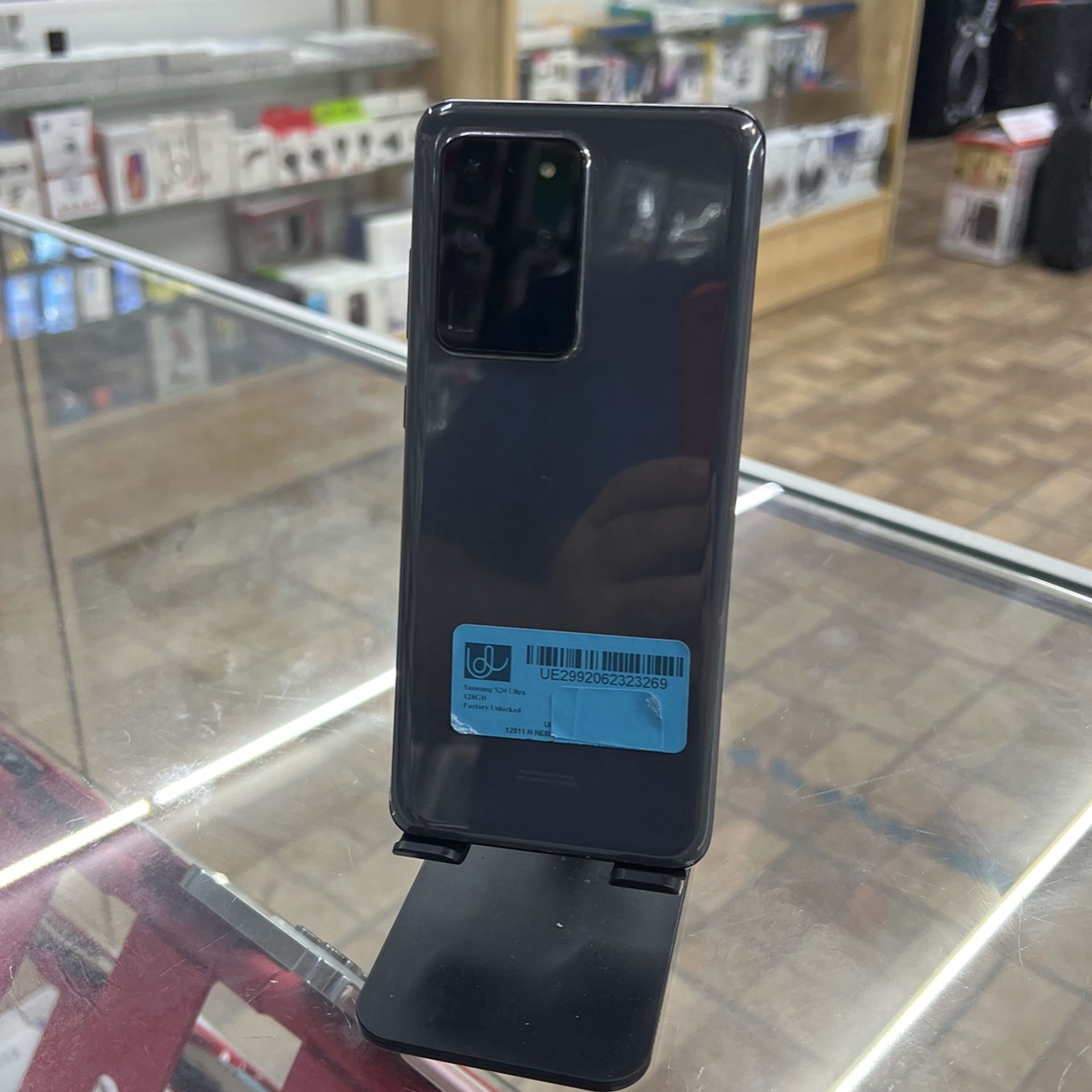 UL TRA S - 20    Unlocked 128Gb With Charger And Warranty @ 12811 N Nebraska Ave. Tampa, 33612 