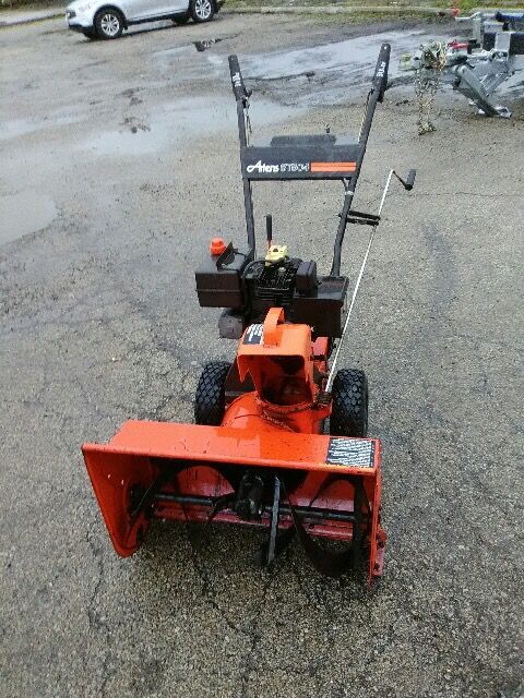 Ariens ST504 self propelled snow blower with electric start