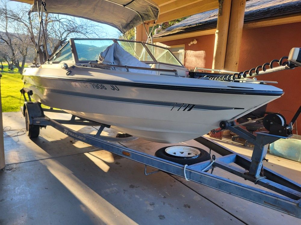 Fish /ski Boat.