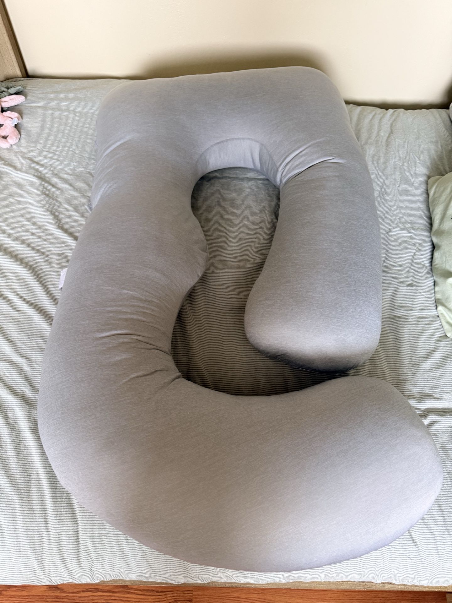 Pregnancy pillow