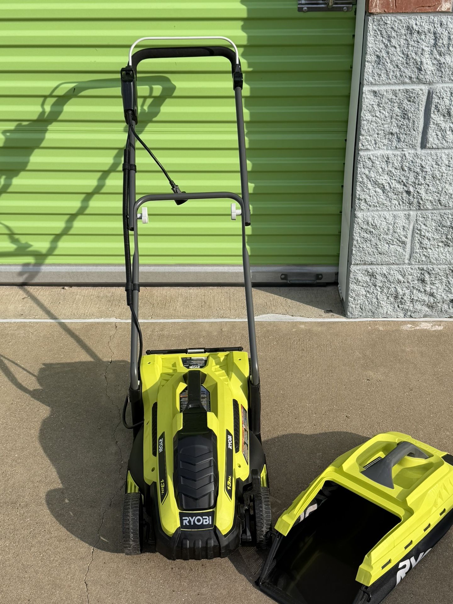 Ryobi 11 Amp Electric Lawn Mower