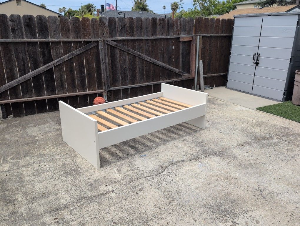 Ikea Full Size Bed Frame
