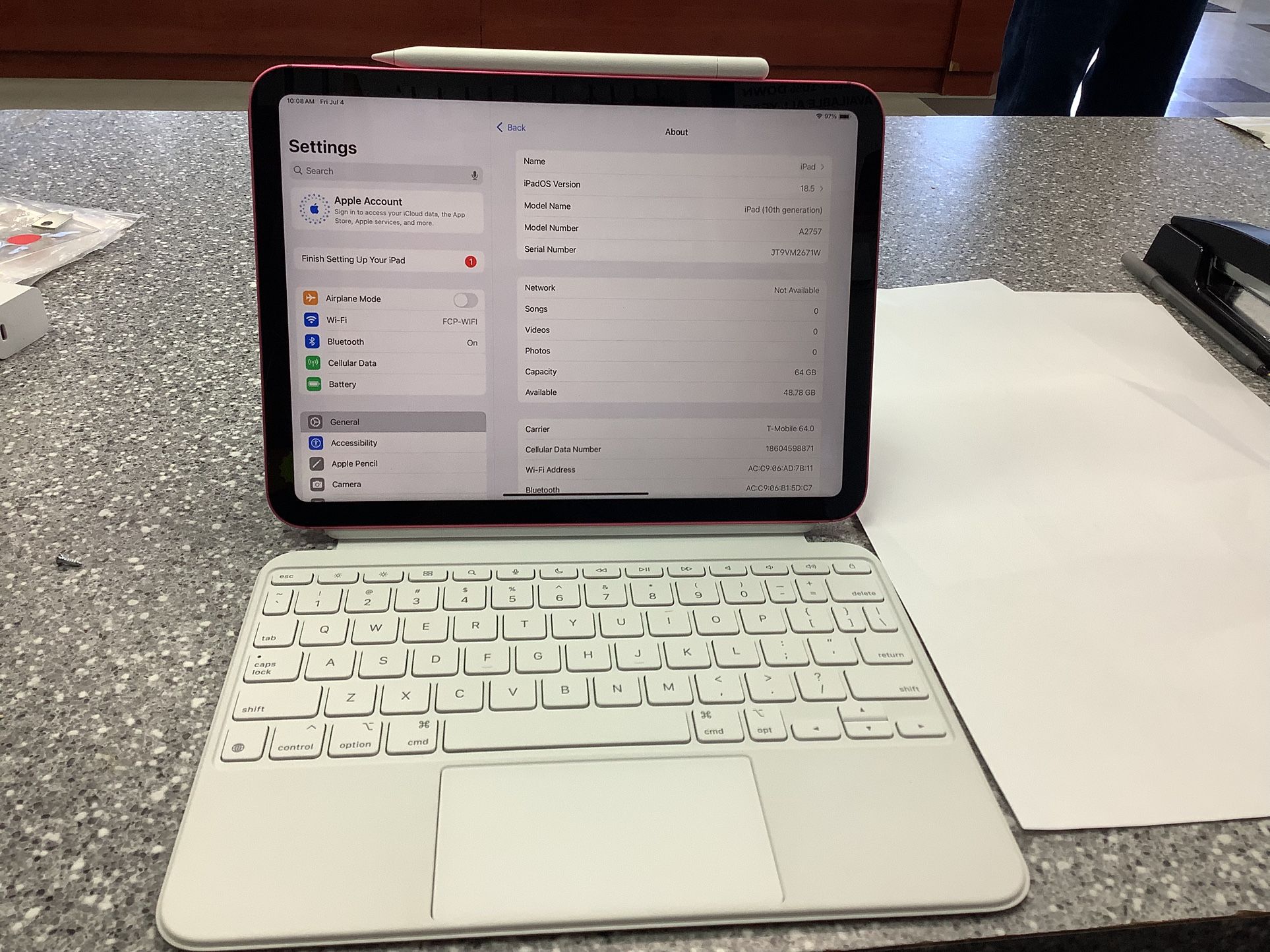 iPad 10th Gen 64gb with Accessories