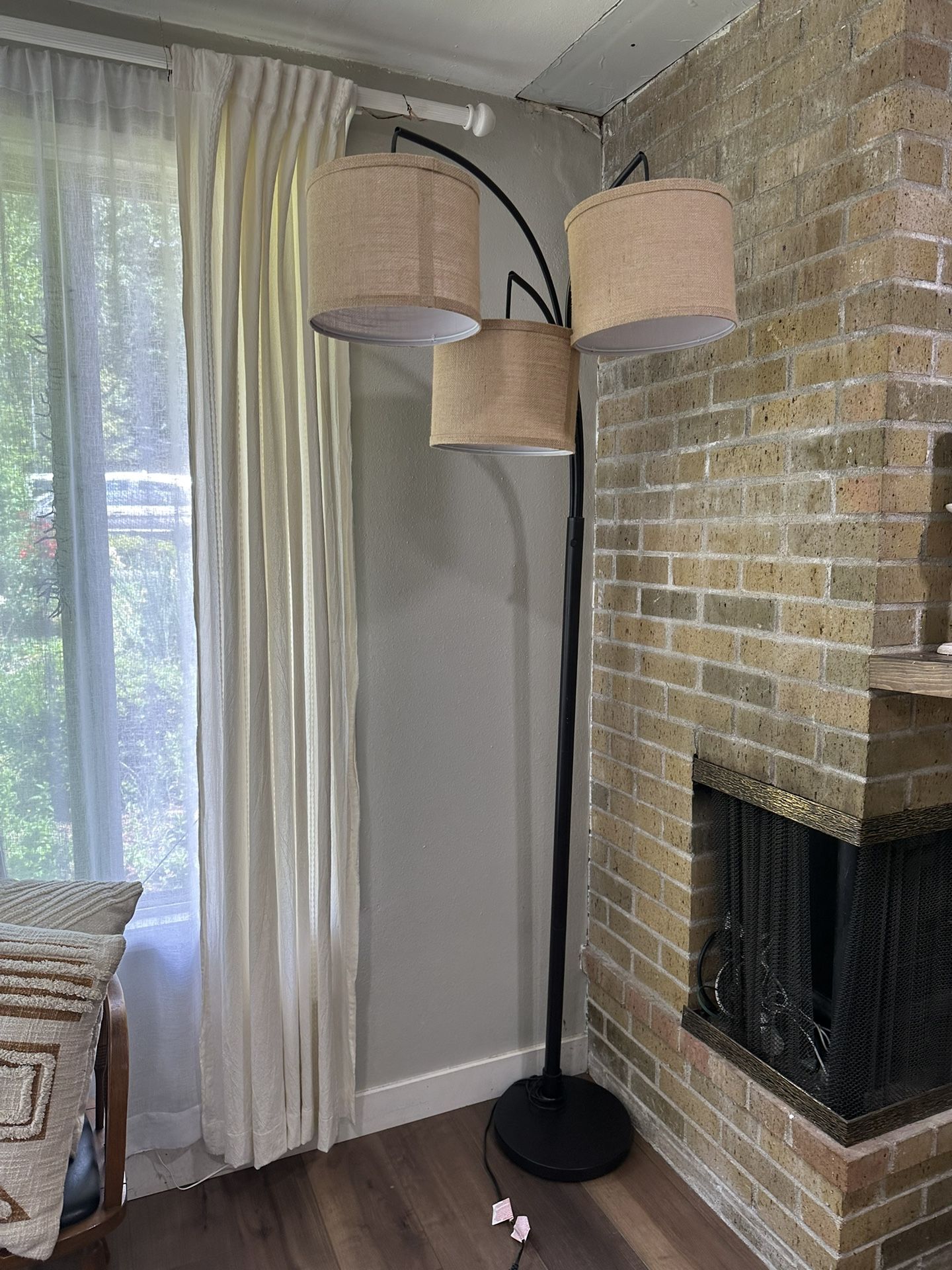 HomeGlam Broadway 3-light 4-way Switch Arch Floor