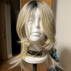 Wig/ Goldie Blonde 