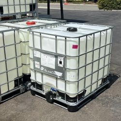 🔥🔥like New 275 Gallon Totes🔥🔥
