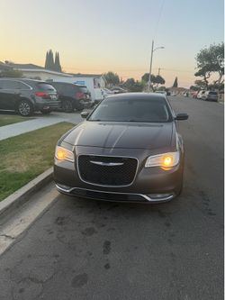 2019Chrysler 300 – Clean – 120K Miles