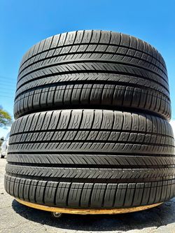 285/40/22 Michelin PILOT SPORT All Season4 Tires 285/40/22 Tires 285/40R22