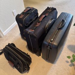 American Tourister Luggage Set