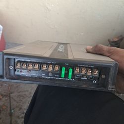 crunch 4 channel 2000 watt 4 channel amplifier