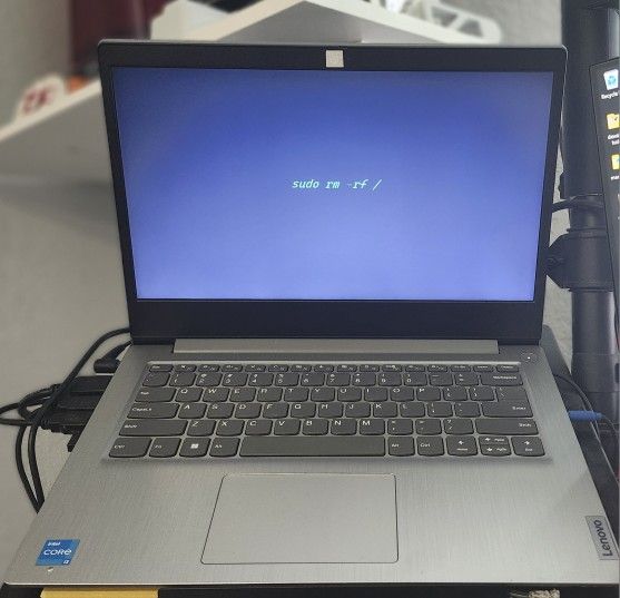 Laptop LENOVO i3 11th Gen 20GB RAM, 256GB SSD