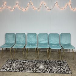 6 Nice clean dining chairs - Light turquoise velvet chairs