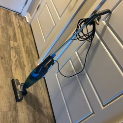 Vacuum cleaner In very Good Condition( 4 Months Used Only)