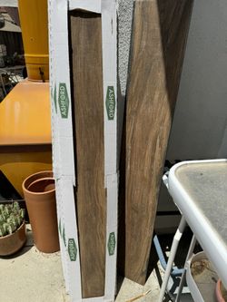 Porcelain tiles kitchen or bathroom. all 4 boxes 69.99