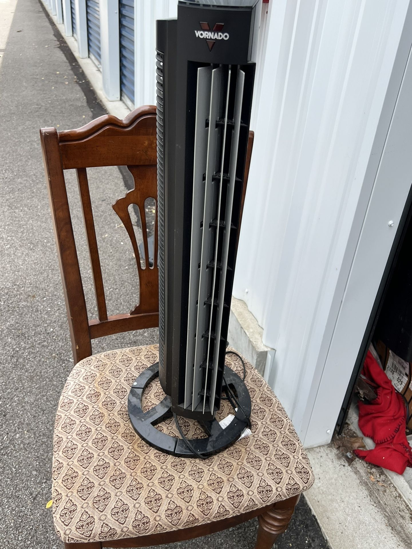 Vornado 42-in 120-Volt High Velocity Indoor Black Tower Fan