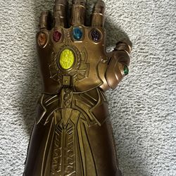 Hasbro Thanos Gauntlet 