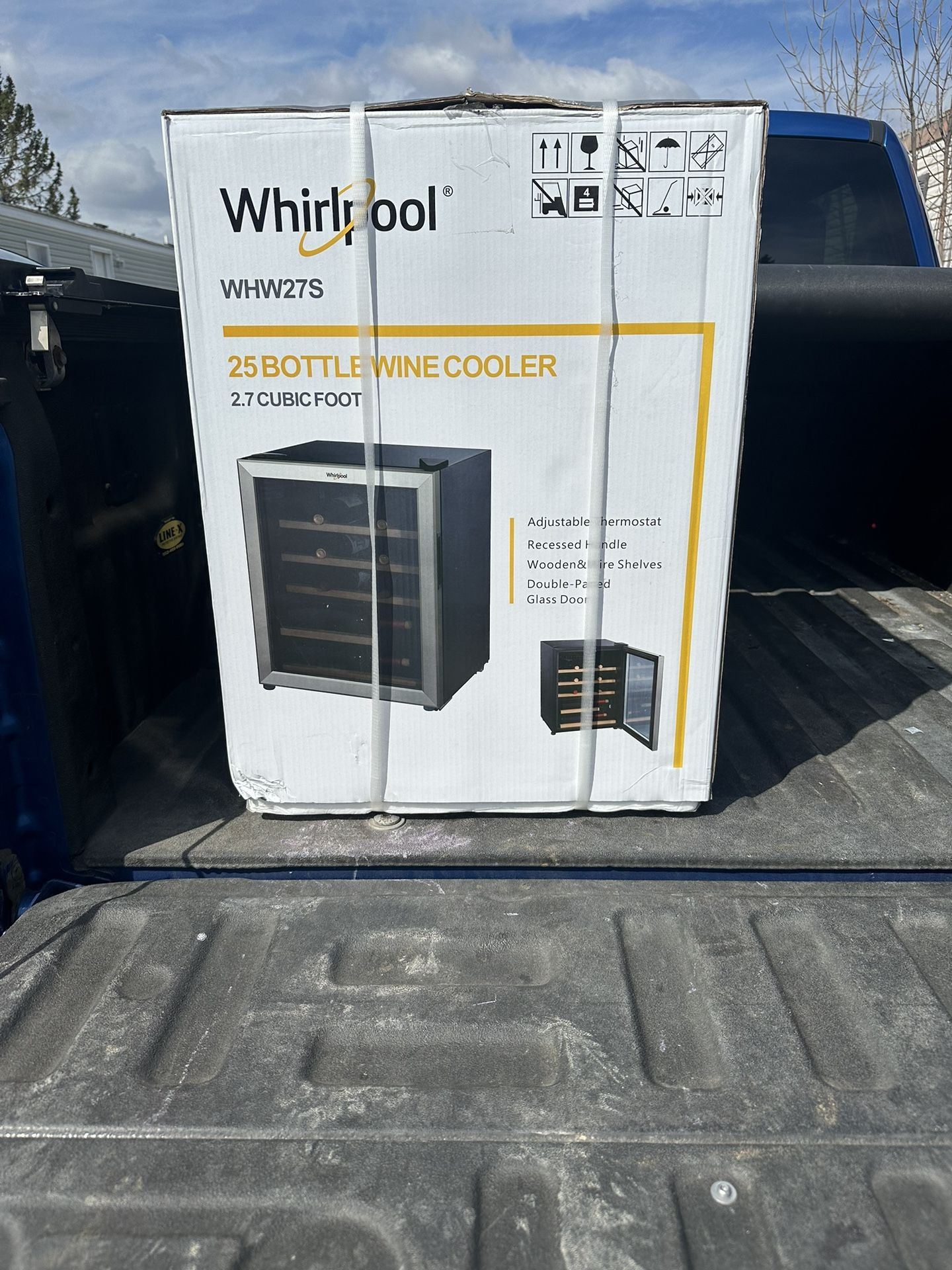 whirlpool 2.7 cu ft 25 bottle wine fridge stainless steel whw27s