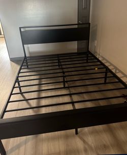 Queen size  metal