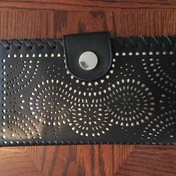 New Black Wallet By Expressions NYC - A Luxury Vegan Handbags Brand 