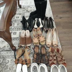 Bundle of women shoes