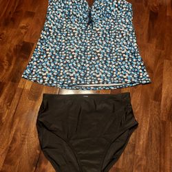 New Beautiful Bathing Suit Size LARGE.  See Photos.  Cash Pickup Only 