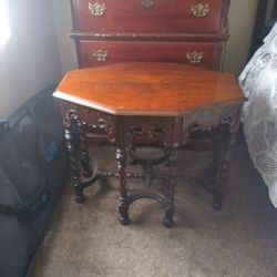 Beautiful Entry Table Early 1900s