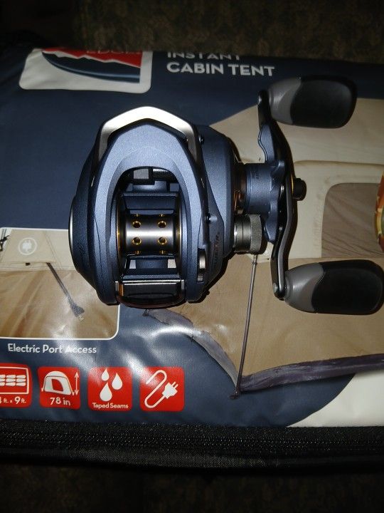 Pflueger Baitcasting Right Hand Reel 