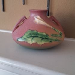 Roseville pottery! So pretty