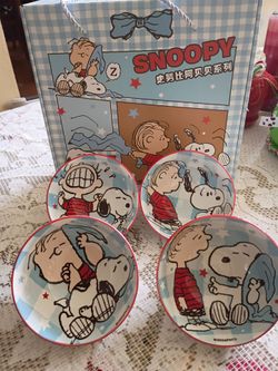 4 Snoopy Bowls