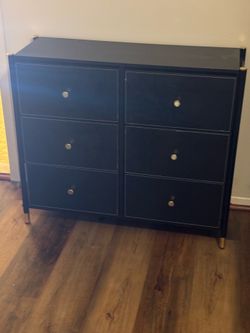 Modern Black 6-Drawer Dresser with Gold Hardware – Excellent Condition