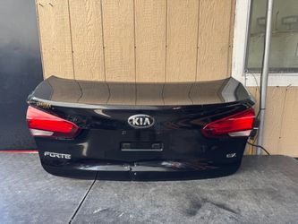 2014 2015 2016 2017 2018 KIA FORTE TRUNK LID OEM USED