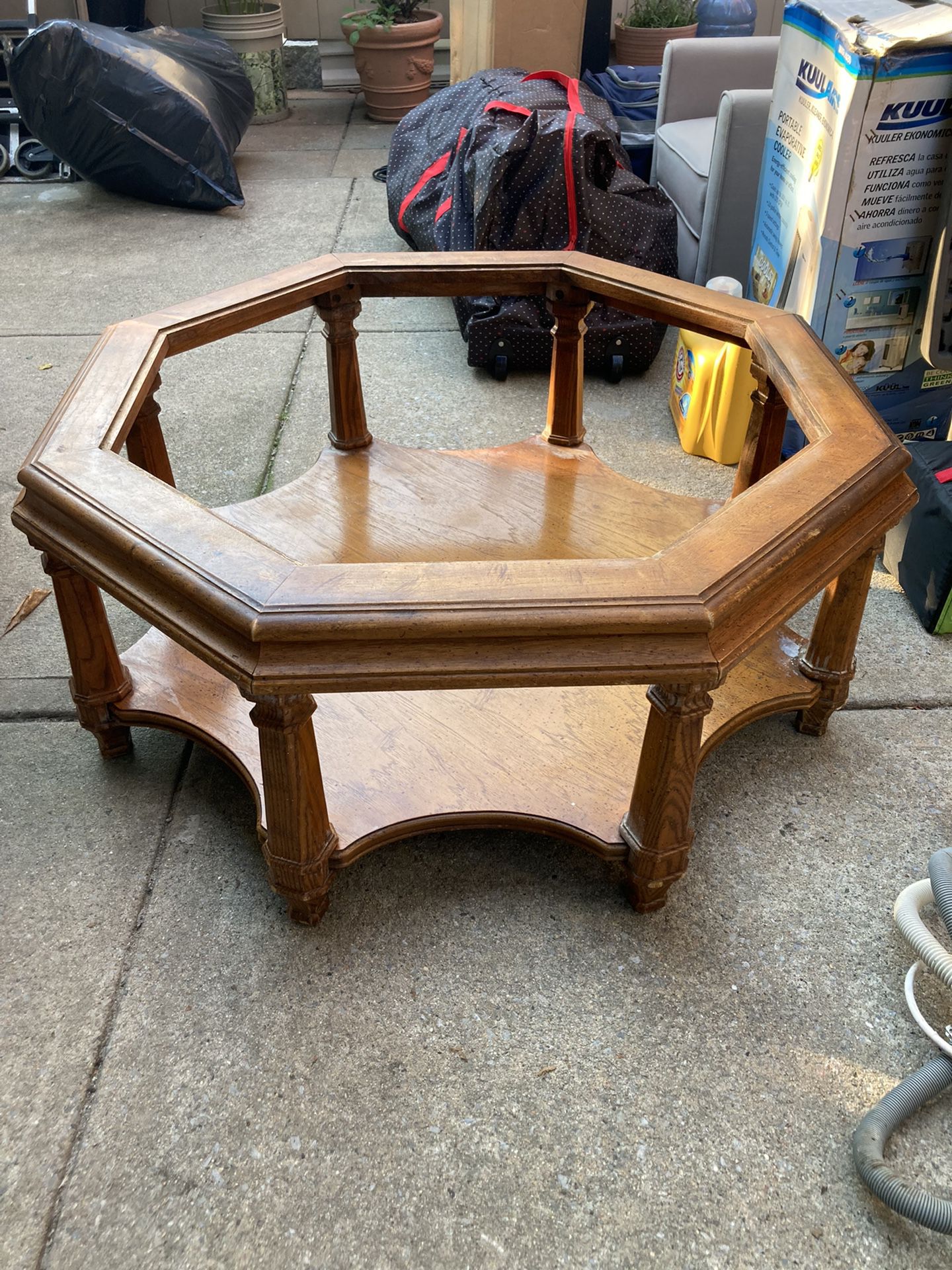 Vintage Coffee Table for Sale in The Bronx, NY - OfferUp