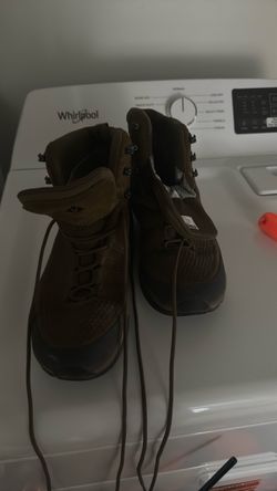 10.5 hiking boots
