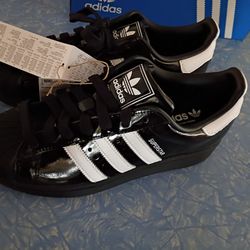 Adidas Shoes Size 8 Never Been Worn