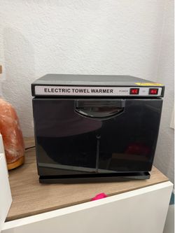Electric towel warmer