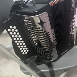 HOHNER Accordion