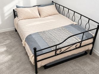 Full Size Daybed with Twin Trundle + Both Mattresses