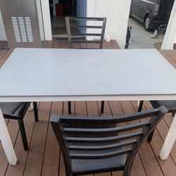 Dinner Table 55X 31X 29   Moving Out Rea To Pick Up At  L. A area  ( 4 Chairs FREE ) 