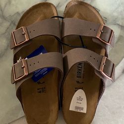 New With Tags Brown Birkenstocks 