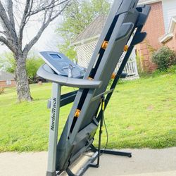 Nordictrack C950 Pro Treadmill With Incline for Sale in Arlington TX OfferUp