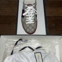 Authentic Gucci Low Top sneakers