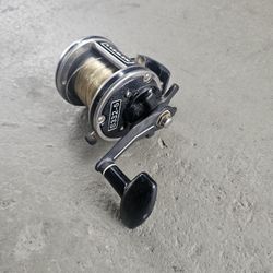 Newell S332-5 Graphite Ball Bearing Fishing Reel 
