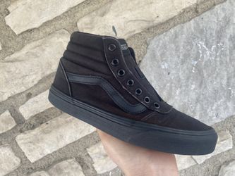 VANS SK8-HI  High Top triple black ( pick up only ) Size 7.5 women’s $10 FIRM 