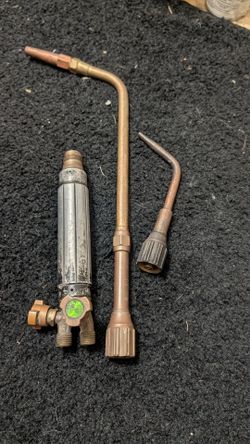 Sears& Roebuck and co oxygen fuel torch handle & 2 Harris welding tips