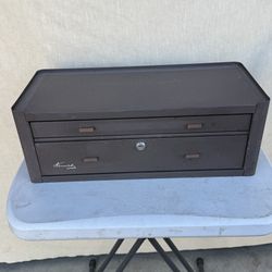 KENNEDY CENTER TOOL CHEST MC22 With 2 KEYS