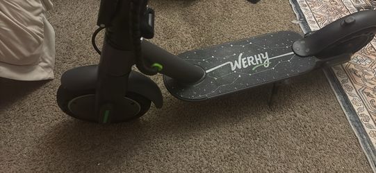 Selling werry electric scooter