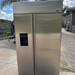 GE Monogram Refrigerator 