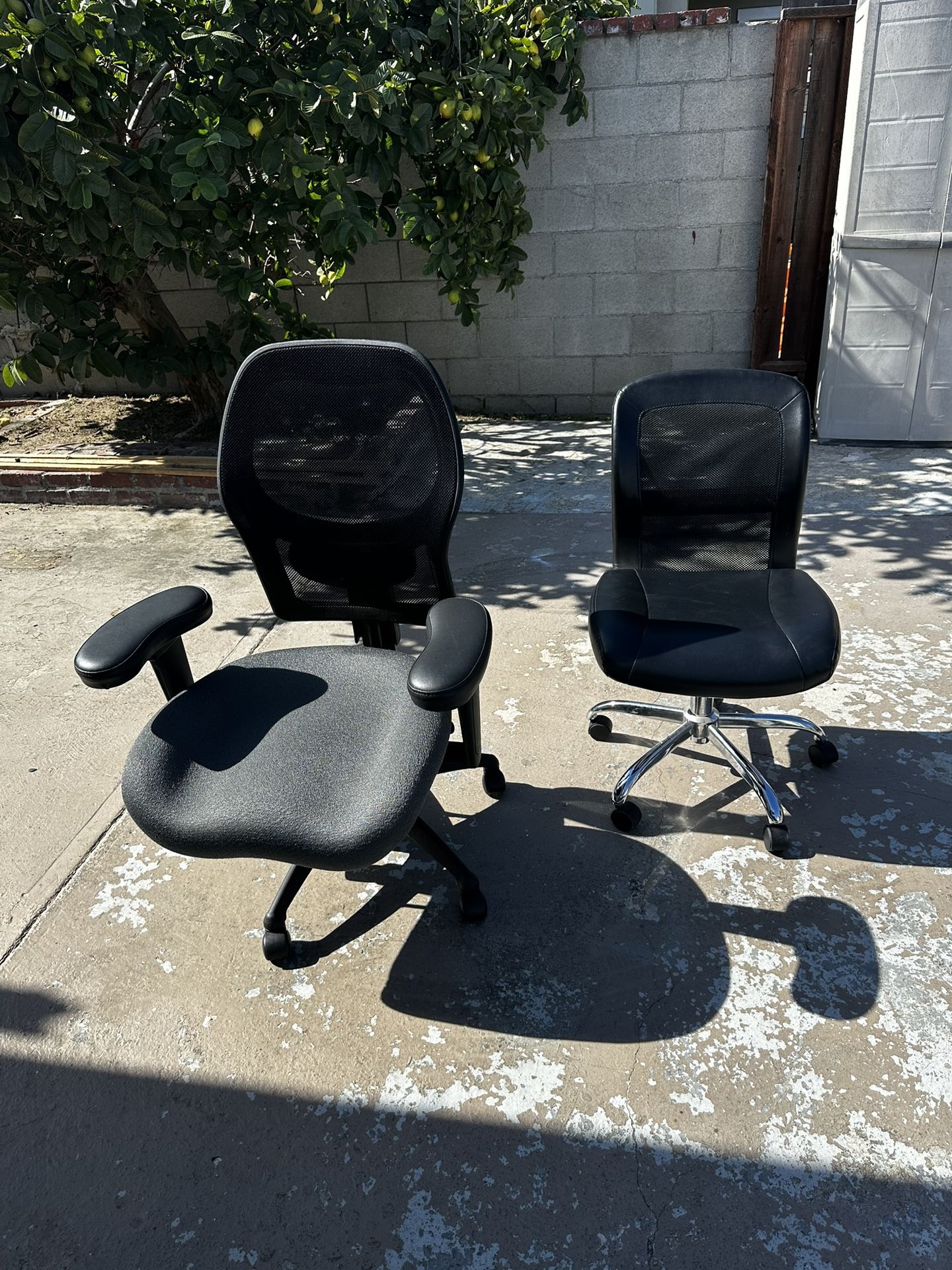 Office Chairs/Office Furniture