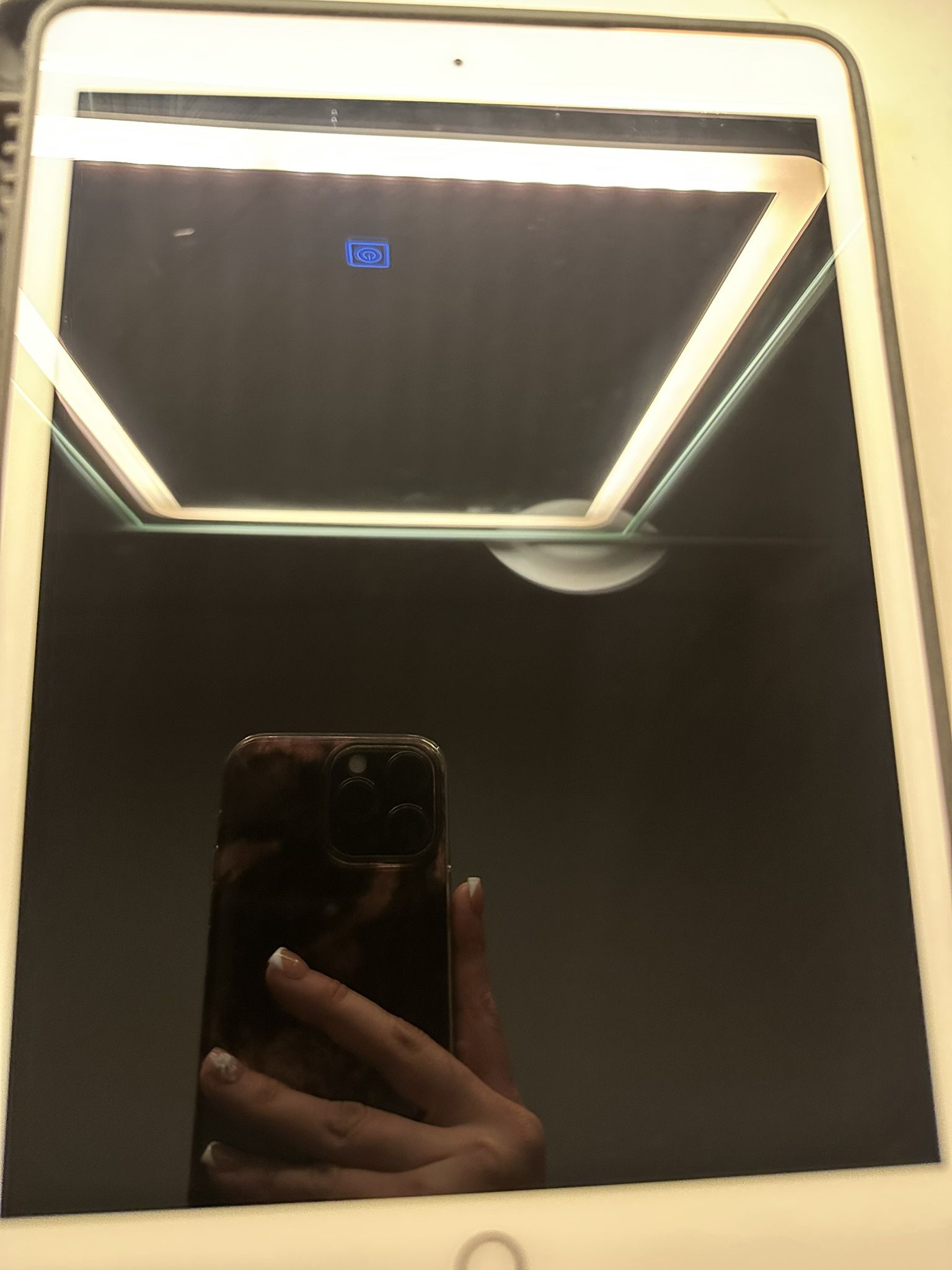 Apple IPAD 8th Gen Rose Gold 128GB