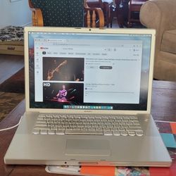 Macbook Pro 15in A1260, 2008, 2.4ghz CPU. 3GB RAM,  500GB HD 